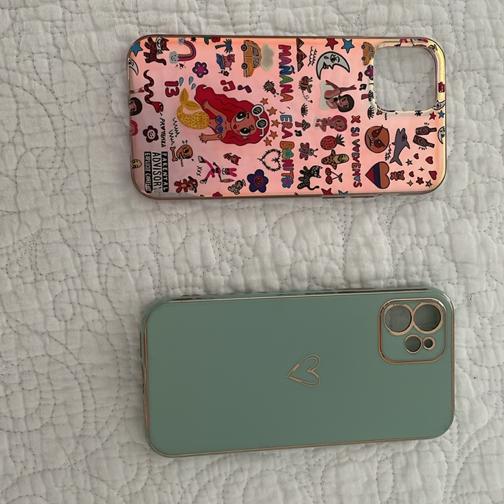 iPhone 12 case bundle - Picture 3 of 7